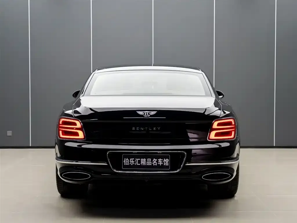 Bentley Flying Spur — фото 3