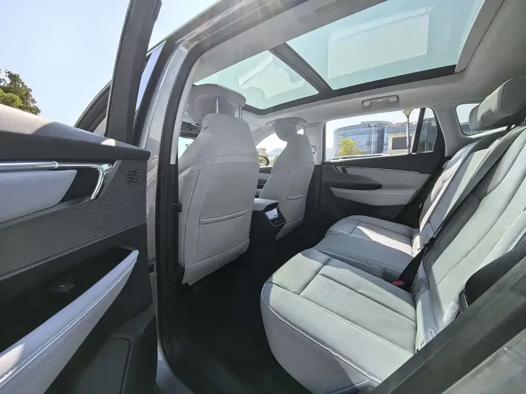 Buick E5 2023 из CN, фото 2