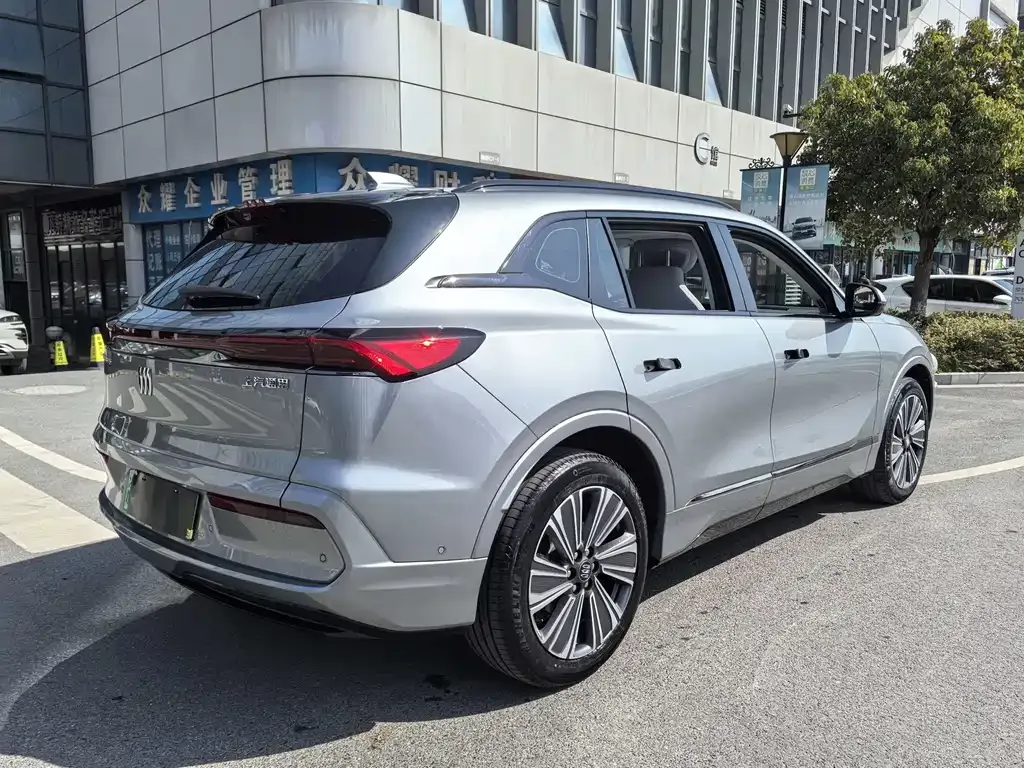 Buick E5 2023 из CN, фото 9