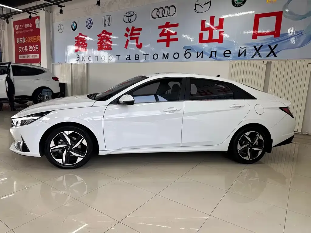 Hyundai Elantra 2022 из CN, фото 9