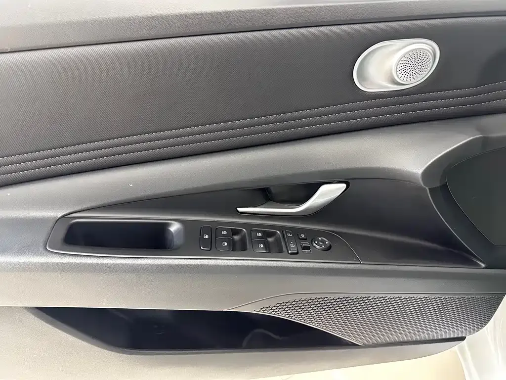 Hyundai Elantra 2022 из CN, фото 2