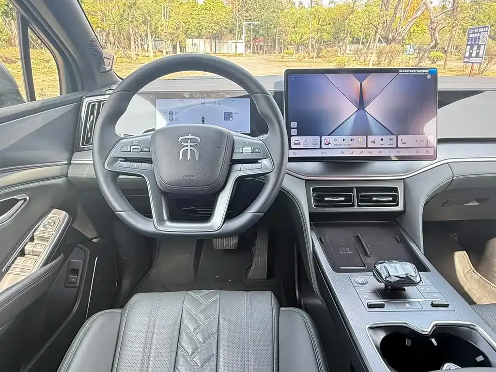 BYD L DM-i — фото 3