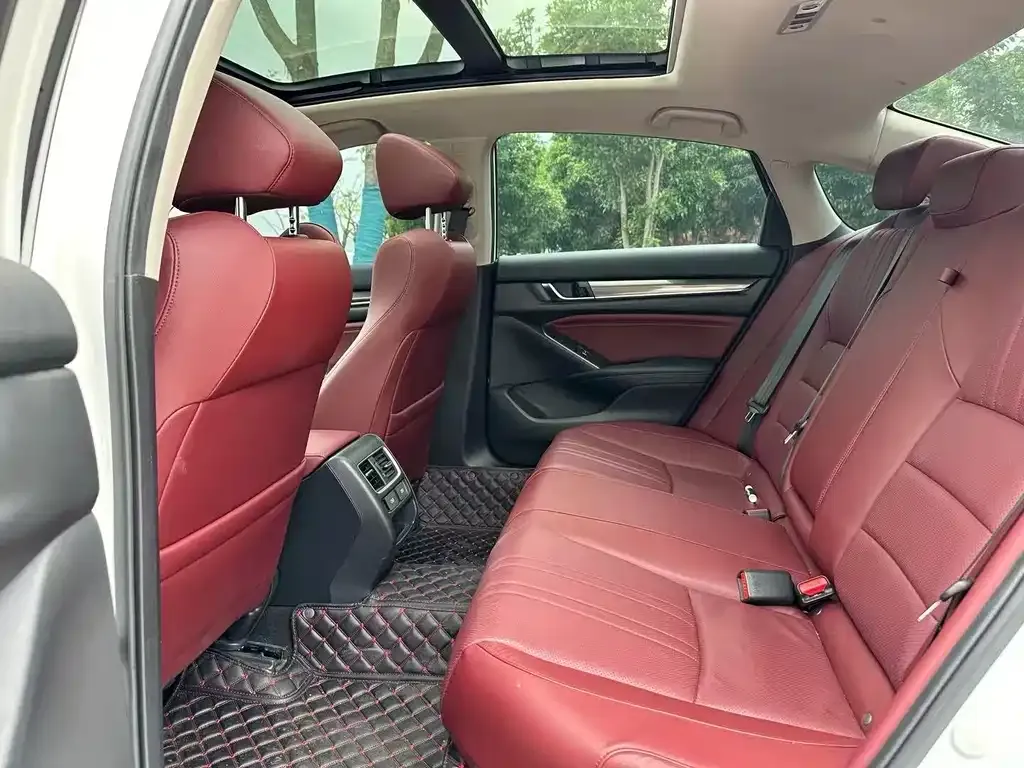 Honda Accord — фото 4