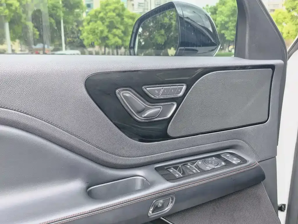 Lincoln Aviator 2021 из CN, фото 9