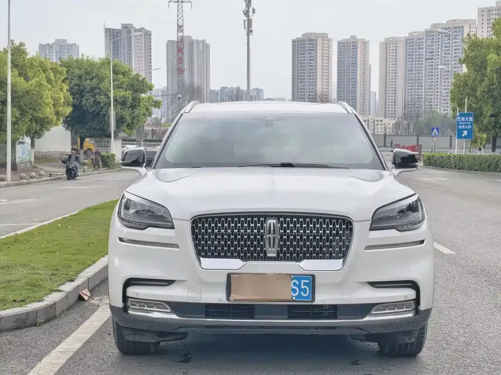 Lincoln Aviator 2021 из CN, фото 2