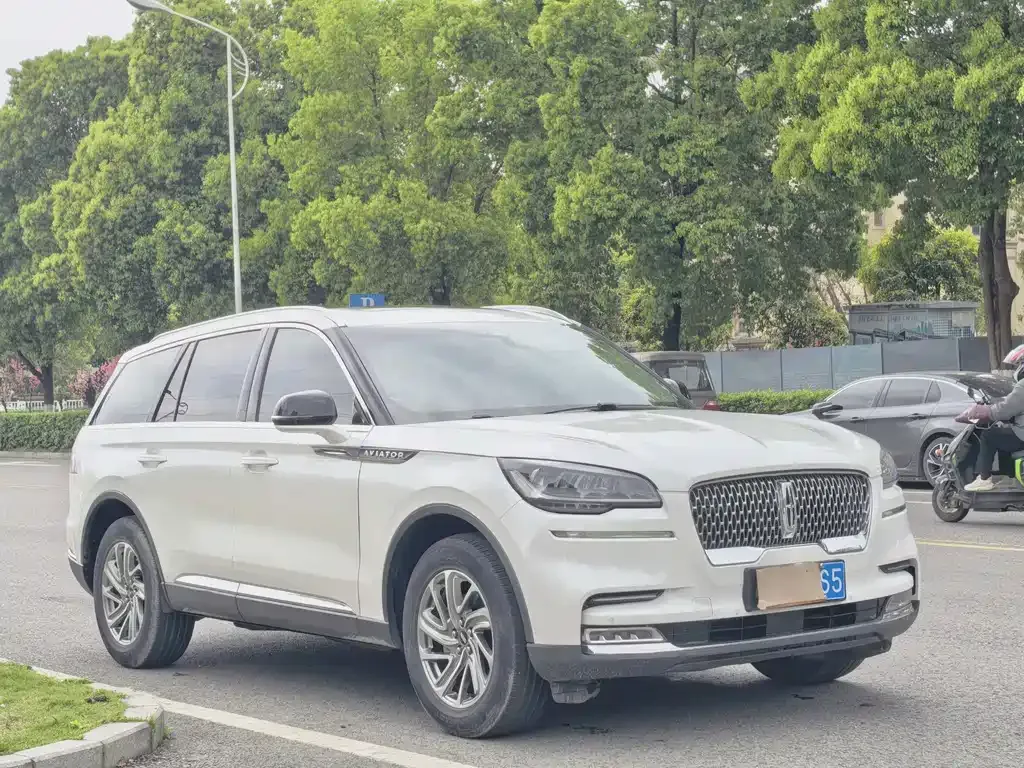 Lincoln Aviator 2021 из CN, фото 7