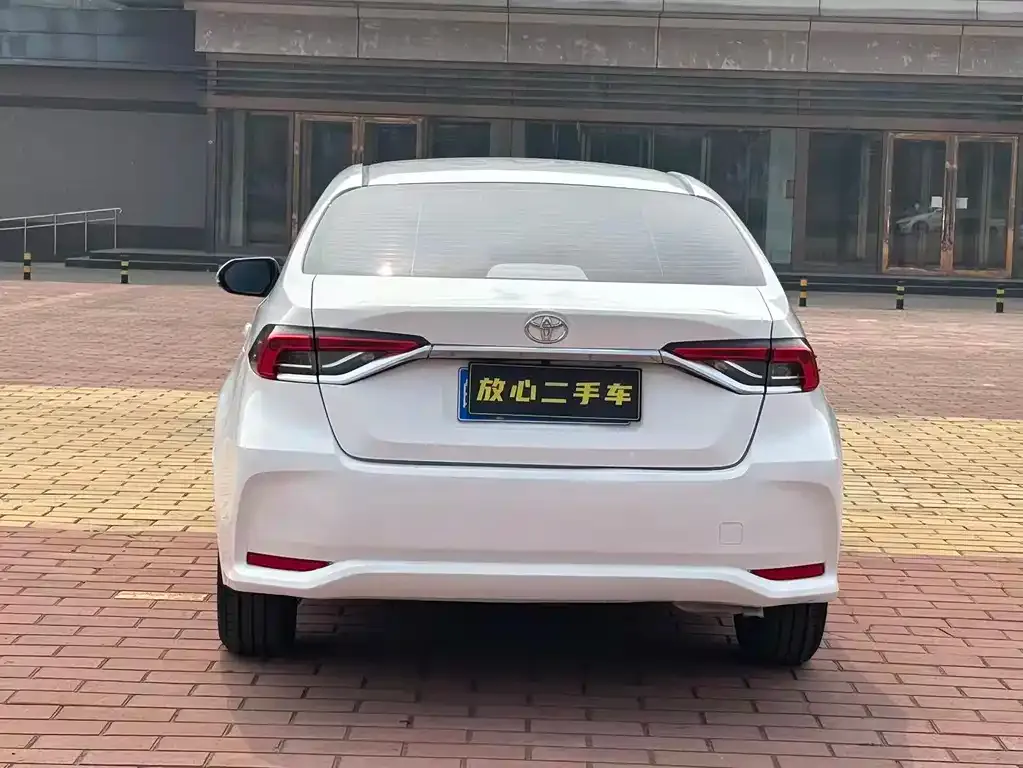 Toyota Corolla 2025 из CN, фото 8