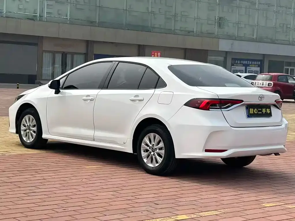 Toyota Corolla 2025 из CN, фото 4