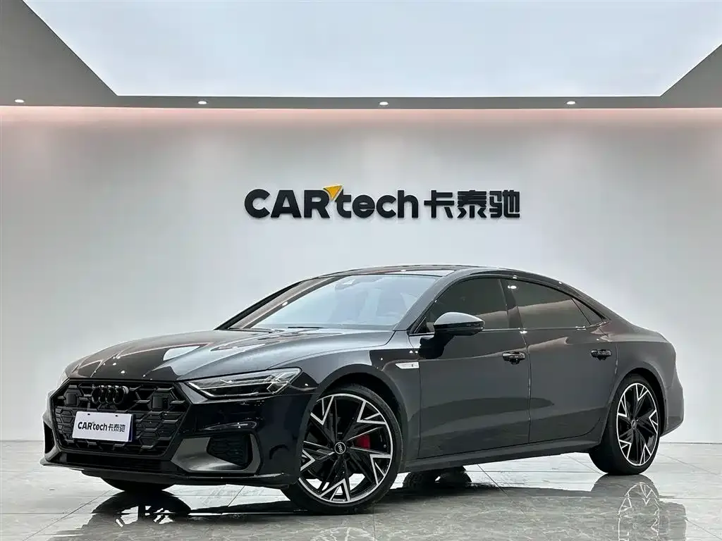 Audi A7L — фото 1