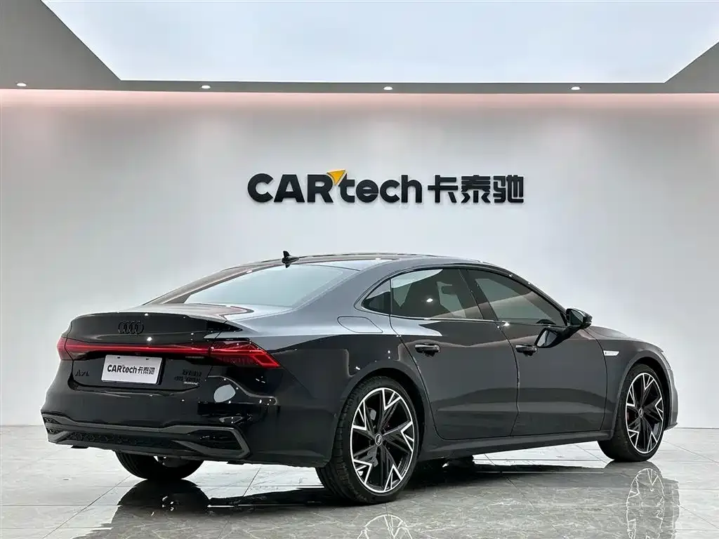 Audi A7L — фото 7