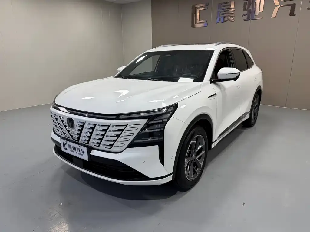 Changan CS75PLUS — фото 1
