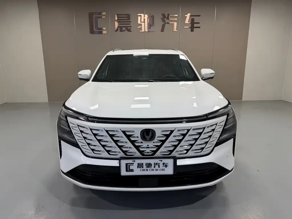 Changan CS75PLUS — фото 2