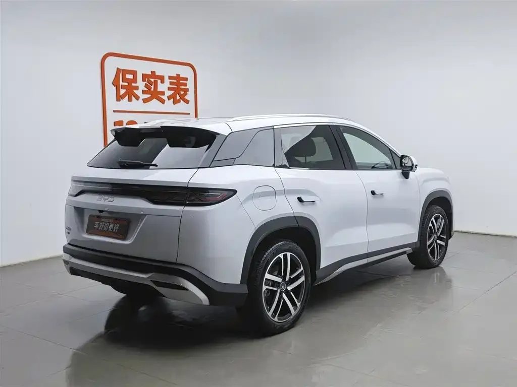 BYD L DM-i — фото 4