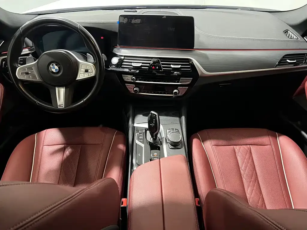 BMW 5 Series — фото 8