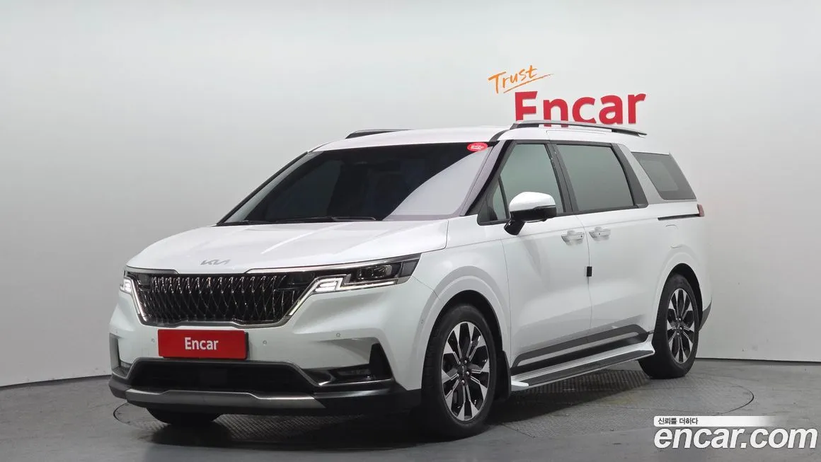 Kia Carnival — фото 1