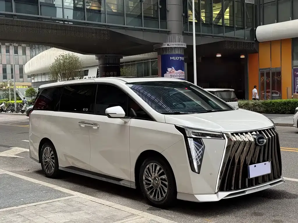 GAC Motor Trumpchi M8 — фото 10