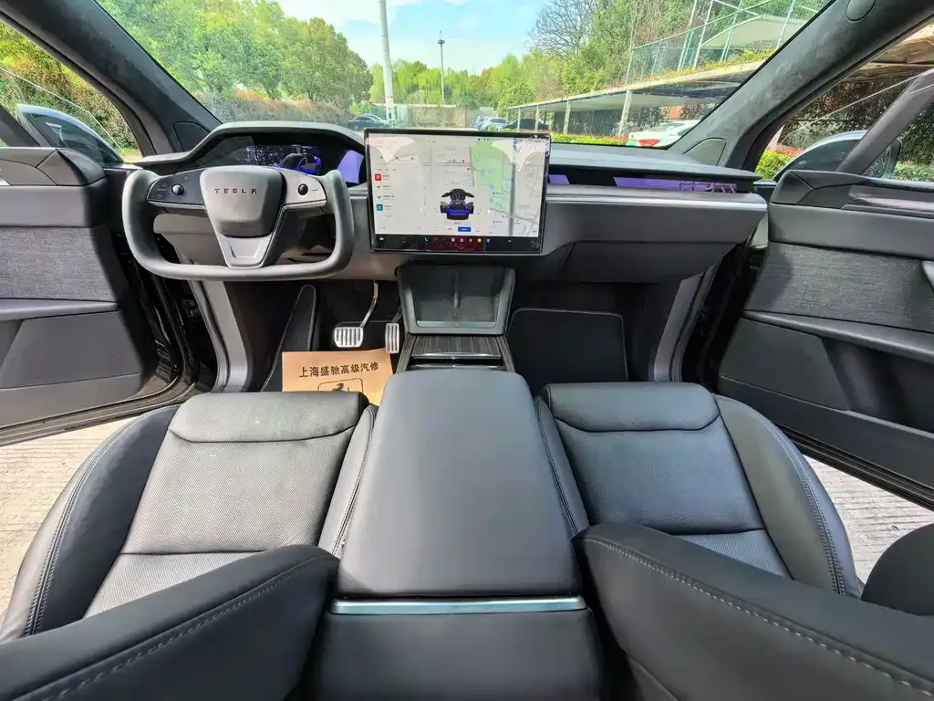 Tesla Model X 2023 из CN, фото 3