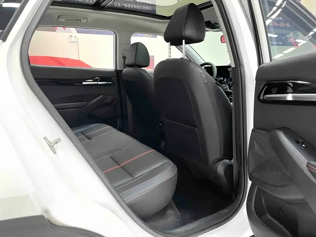 Kia KX3 2022 из CN, фото 4