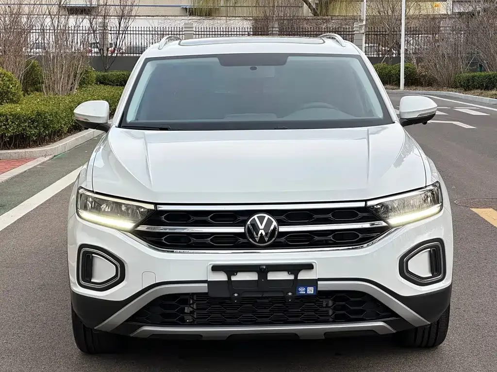 Volkswagen T-Roc 2023 из CN, фото 8