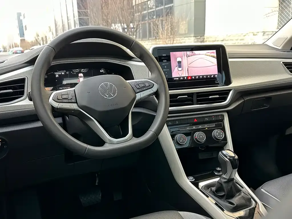 Volkswagen T-Roc 2023 из CN, фото 6