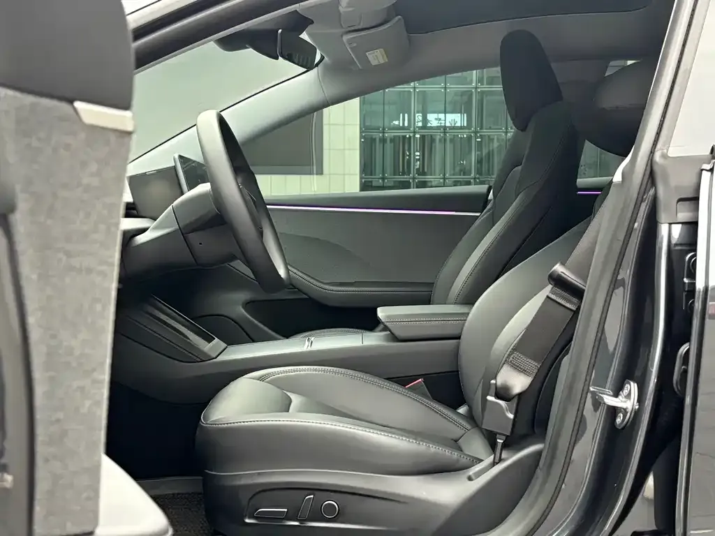 Tesla Model 3 — фото 2