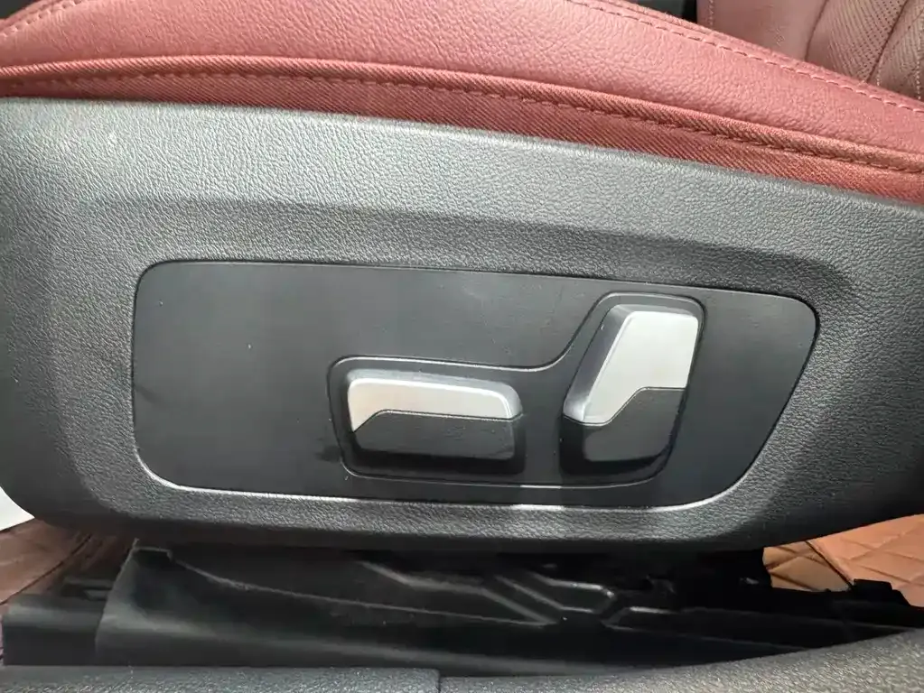 BMW 3 Series 2022 из CN, фото 9