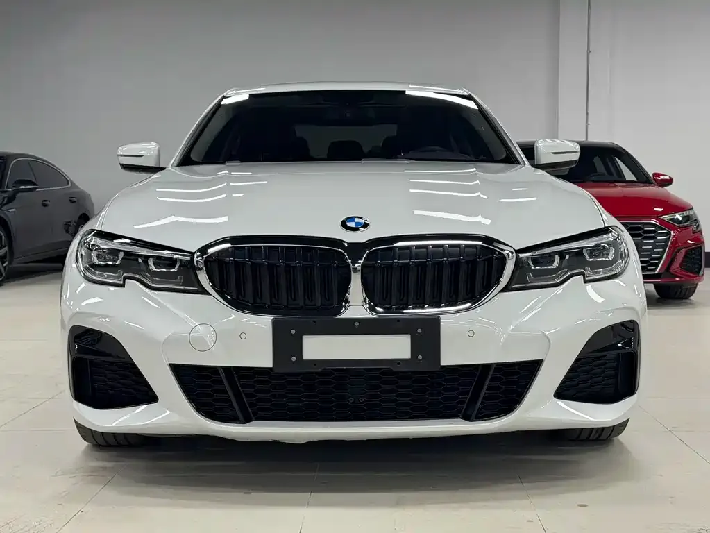 BMW 3 Series 2022 из CN, фото 2