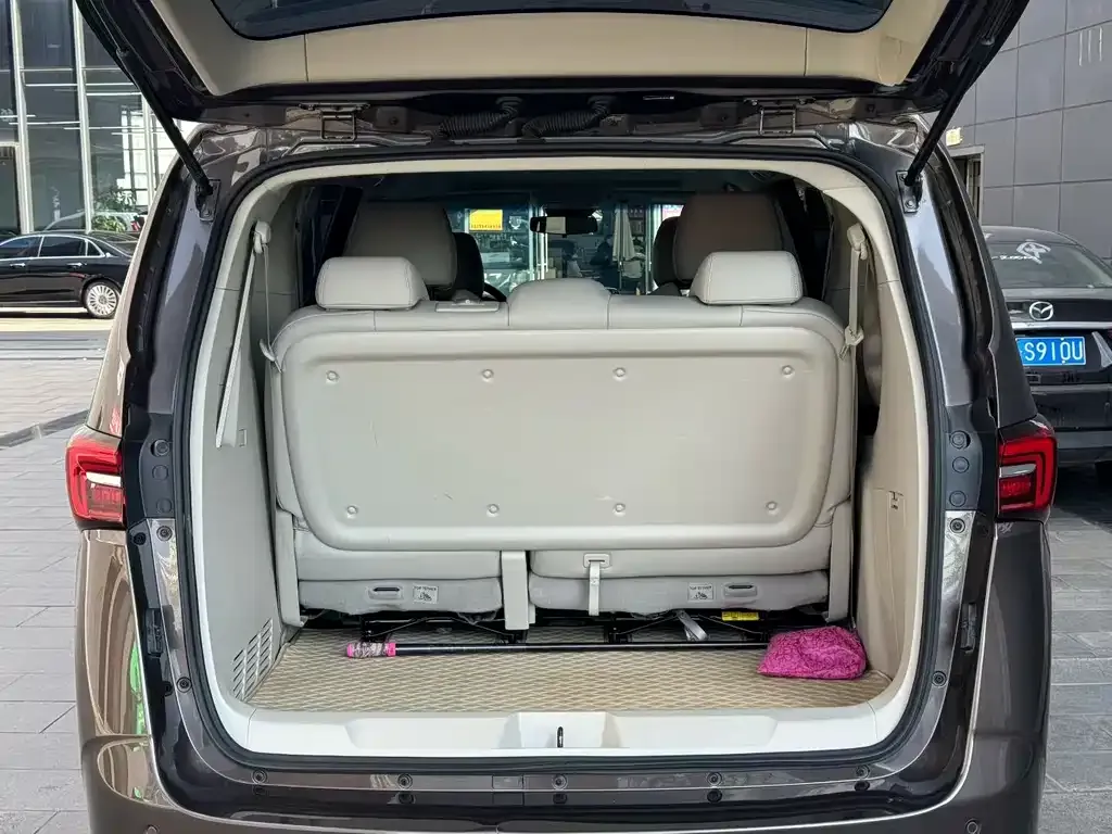Buick GL8 2024 из CN, фото 4