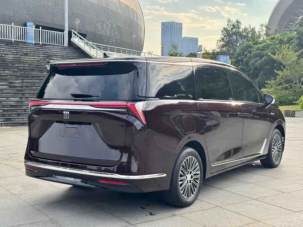 Buick GL8 Hybrid — фото 5