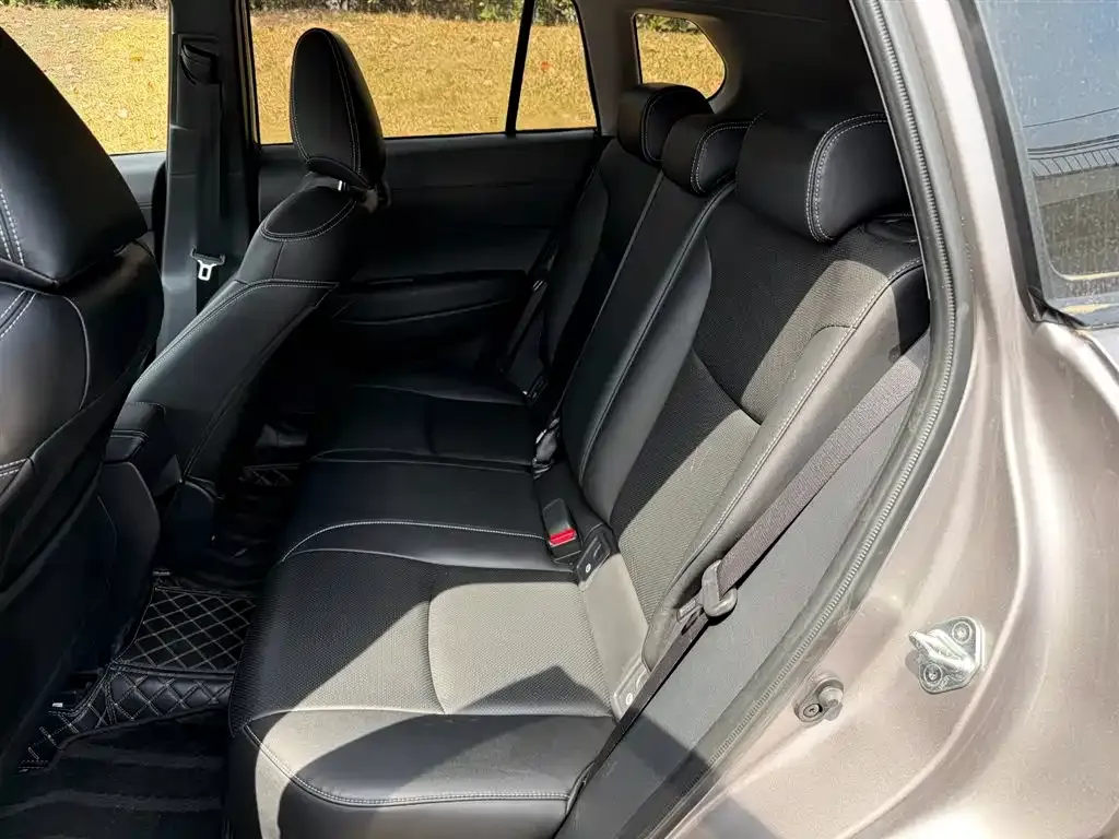 Toyota Corolla Cross 2025 из CN, фото 5