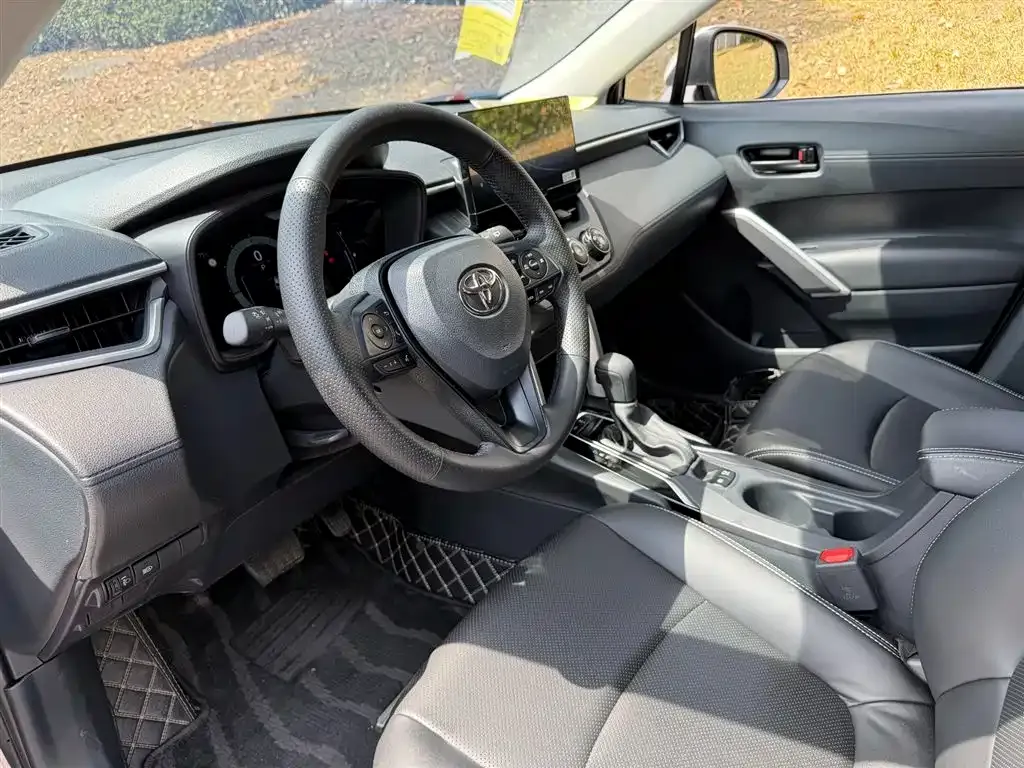Toyota Corolla Cross 2025 из CN, фото 4