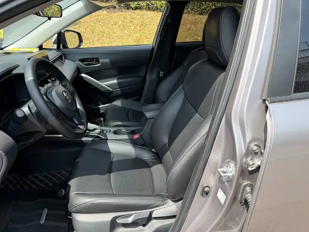 Toyota Corolla Cross 2025 из CN, фото 6