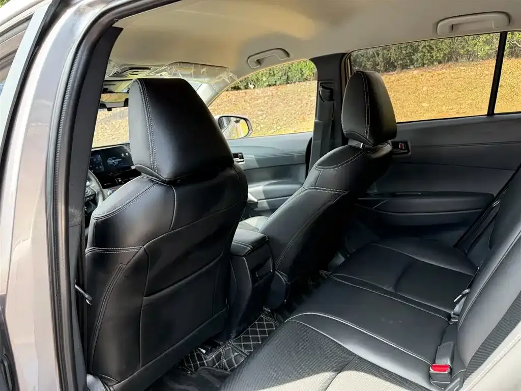 Toyota Corolla Cross 2025 из CN, фото 2