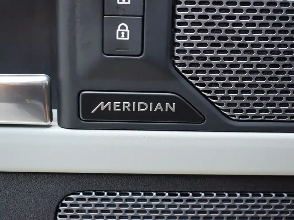 Land Rover Defender — фото 8