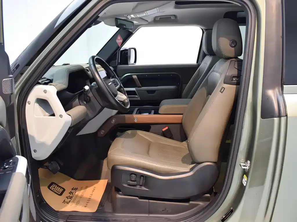 Land Rover Defender — фото 10