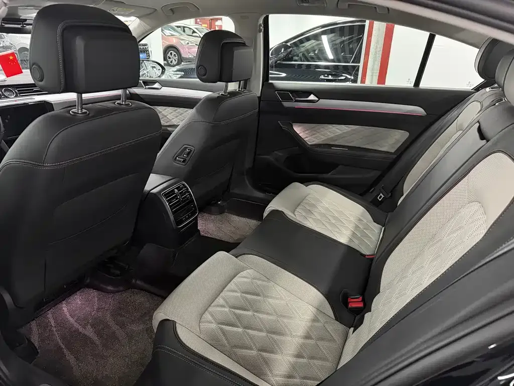 Volkswagen Magotan 2023 из CN, фото 4