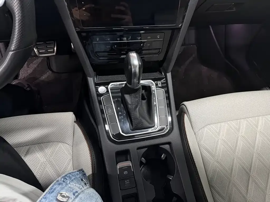 Volkswagen Magotan 2023 из CN, фото 5