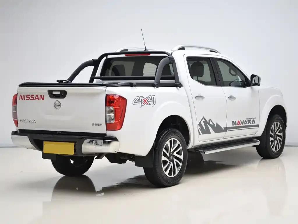Nissan Navara 2022 из CN, фото 2