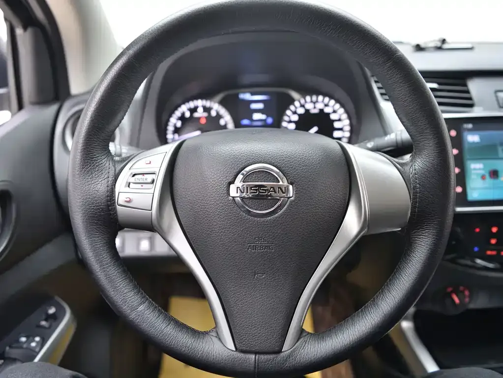 Nissan Navara 2022 из CN, фото 8