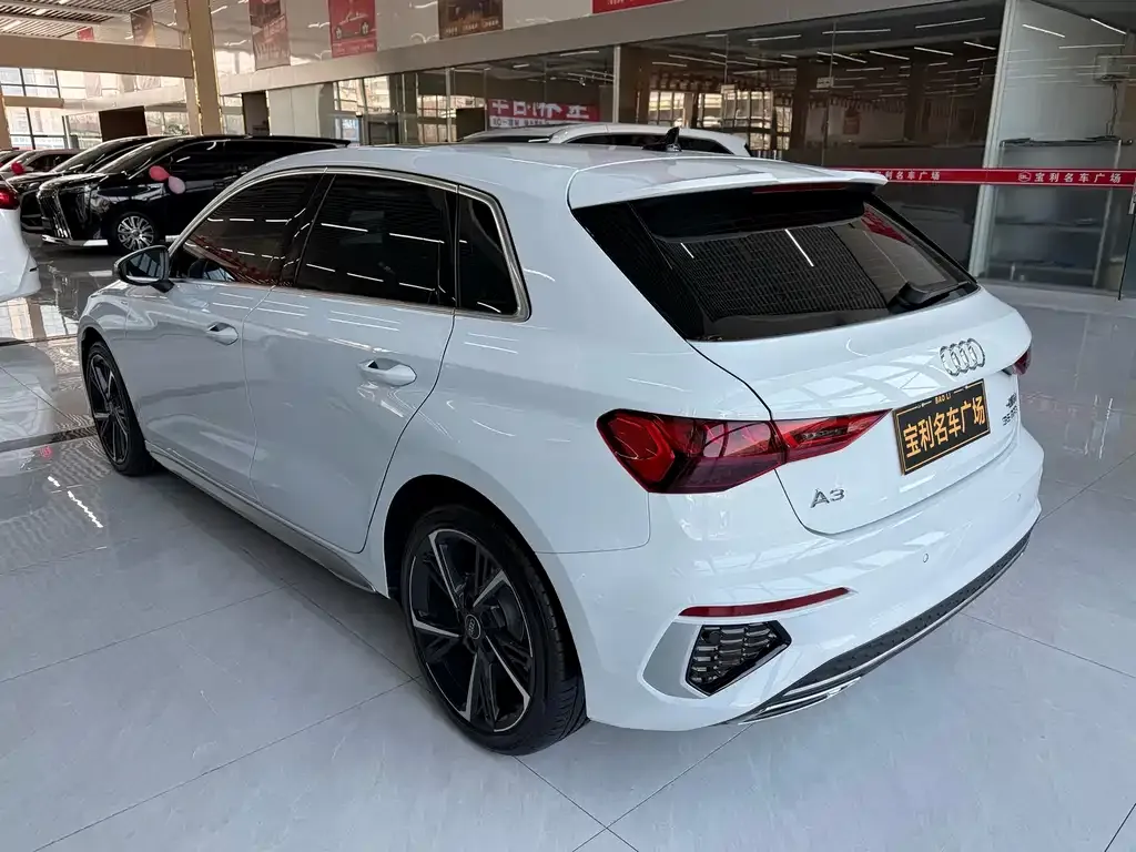Audi A3 2024 из CN, фото 6