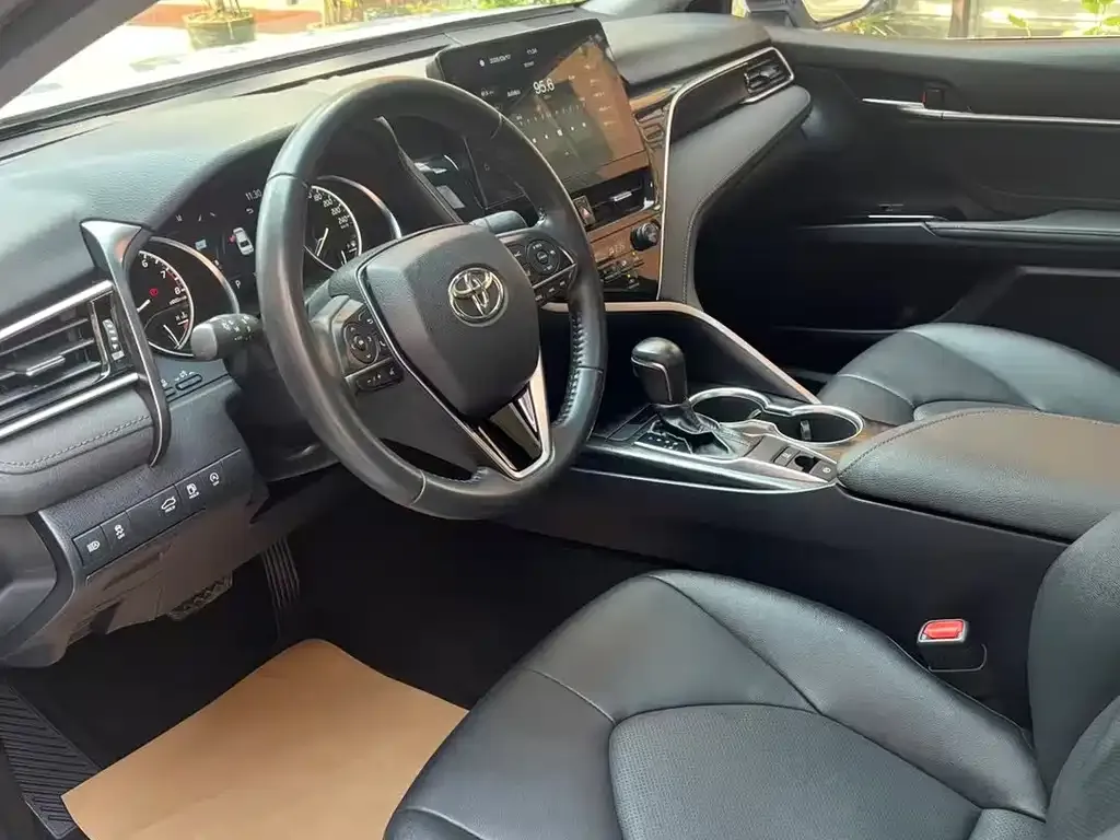 Toyota Camry 2021 из CN, фото 8