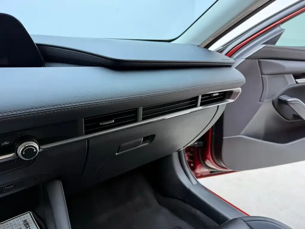 Mazda 3 Axela 2021 из CN, фото 5