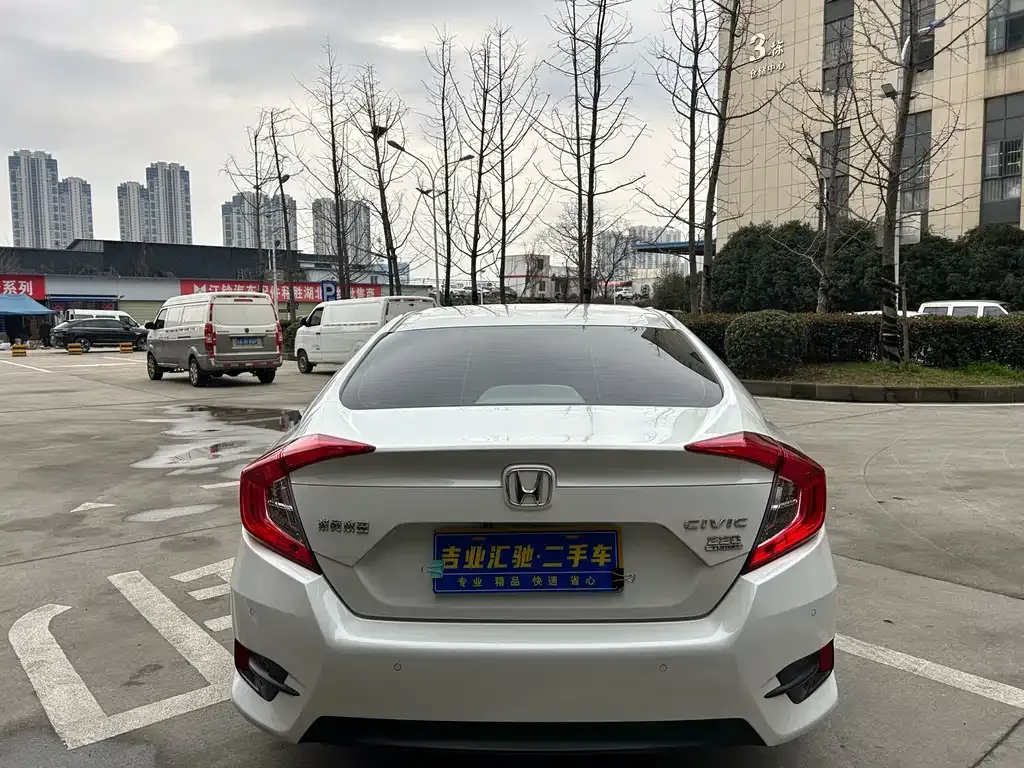 Honda Civic — фото 3