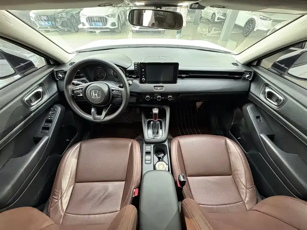 Honda Vezel 2024 из CN, фото 8