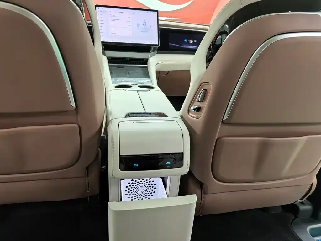 BYD Xia 2025 из CN, фото 9