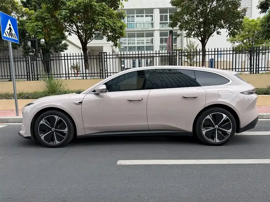 NIO ET5T 2024 из CN, фото 10