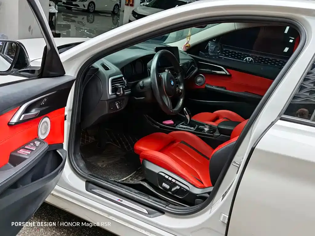 BMW 1 Series 2021 из CN, фото 9