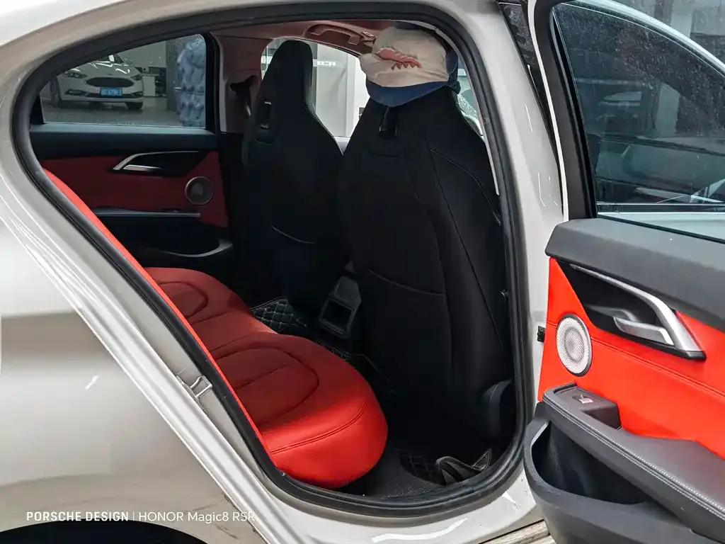 BMW 1 Series 2021 из CN, фото 2