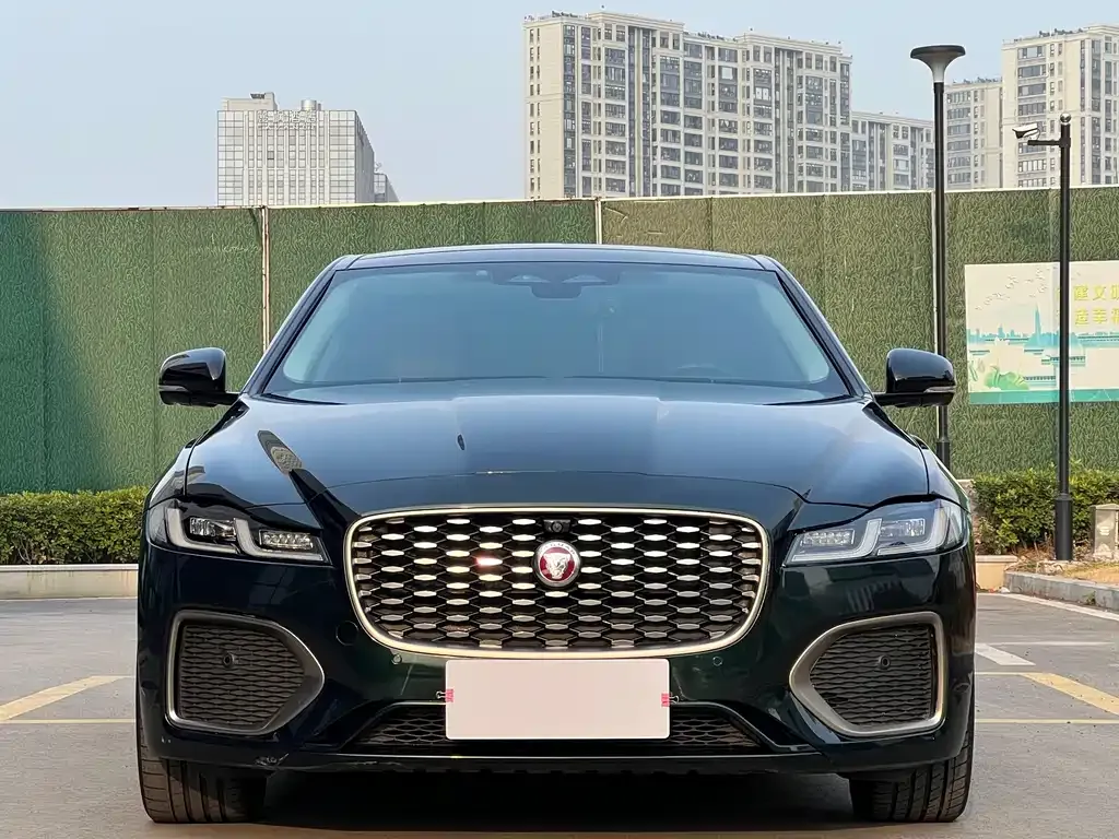 Jaguar XFL — фото 10