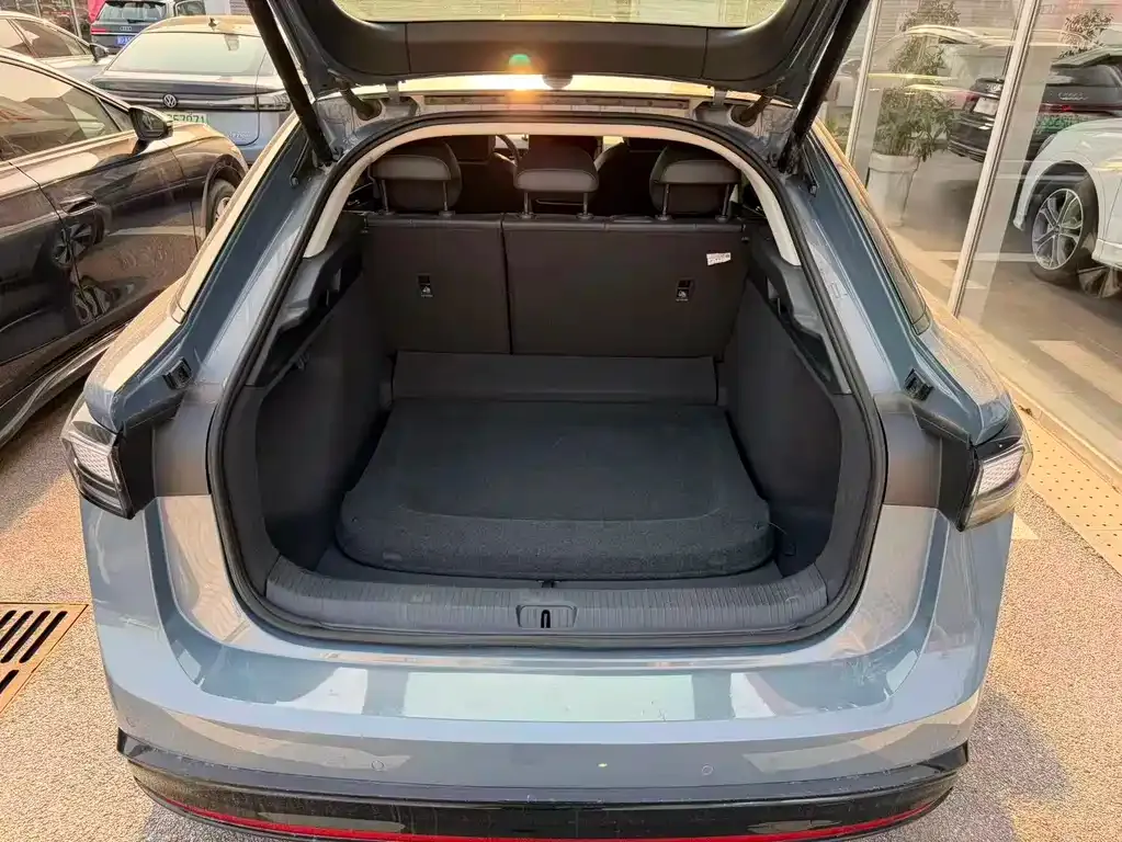 Volkswagen ID.7 VIZZION 2024 из CN, фото 8